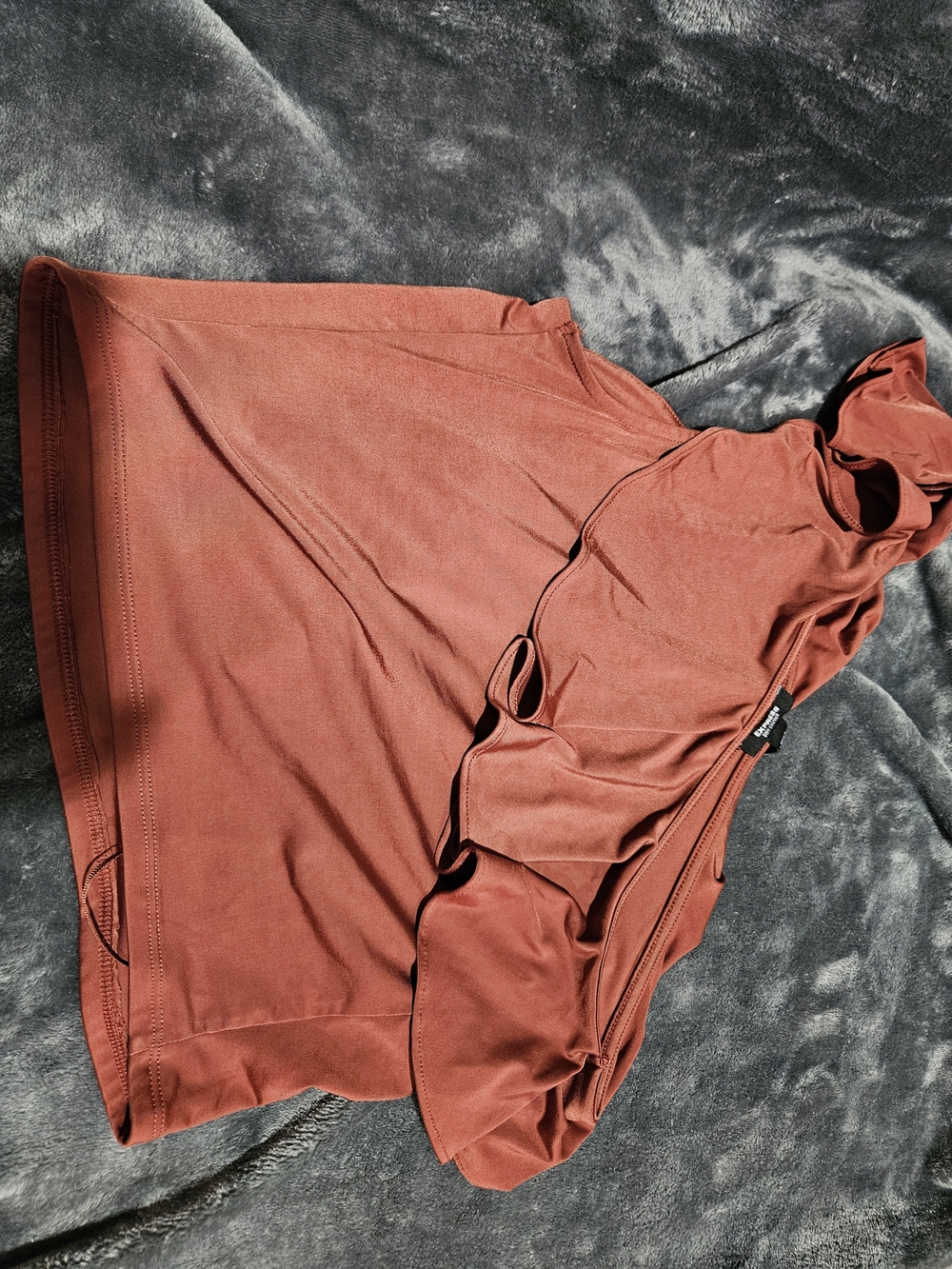 Express One-Shoulder Ruffle Crop Top - Rust - Picture 3 of 4